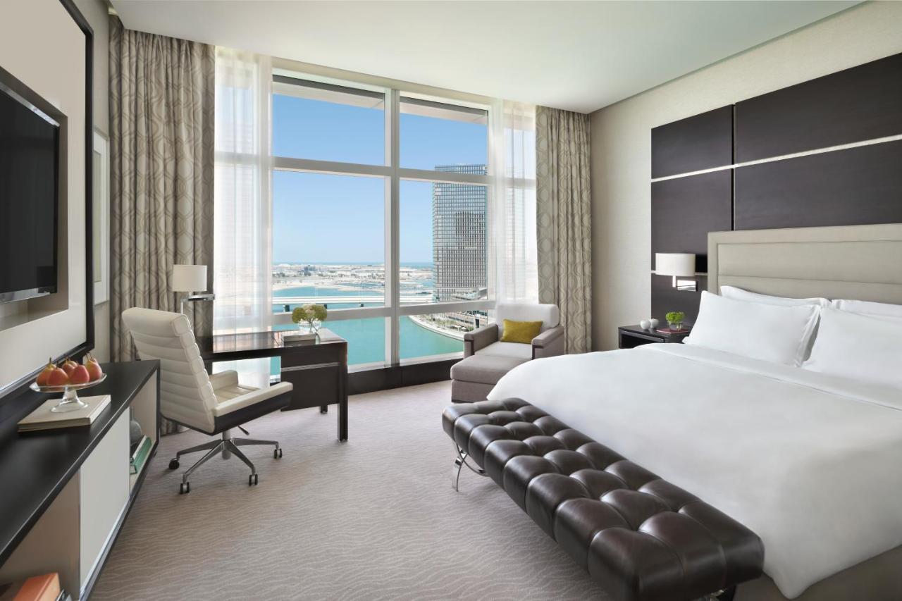 Executive King Room Waterfront View,1387411979:JPEG
