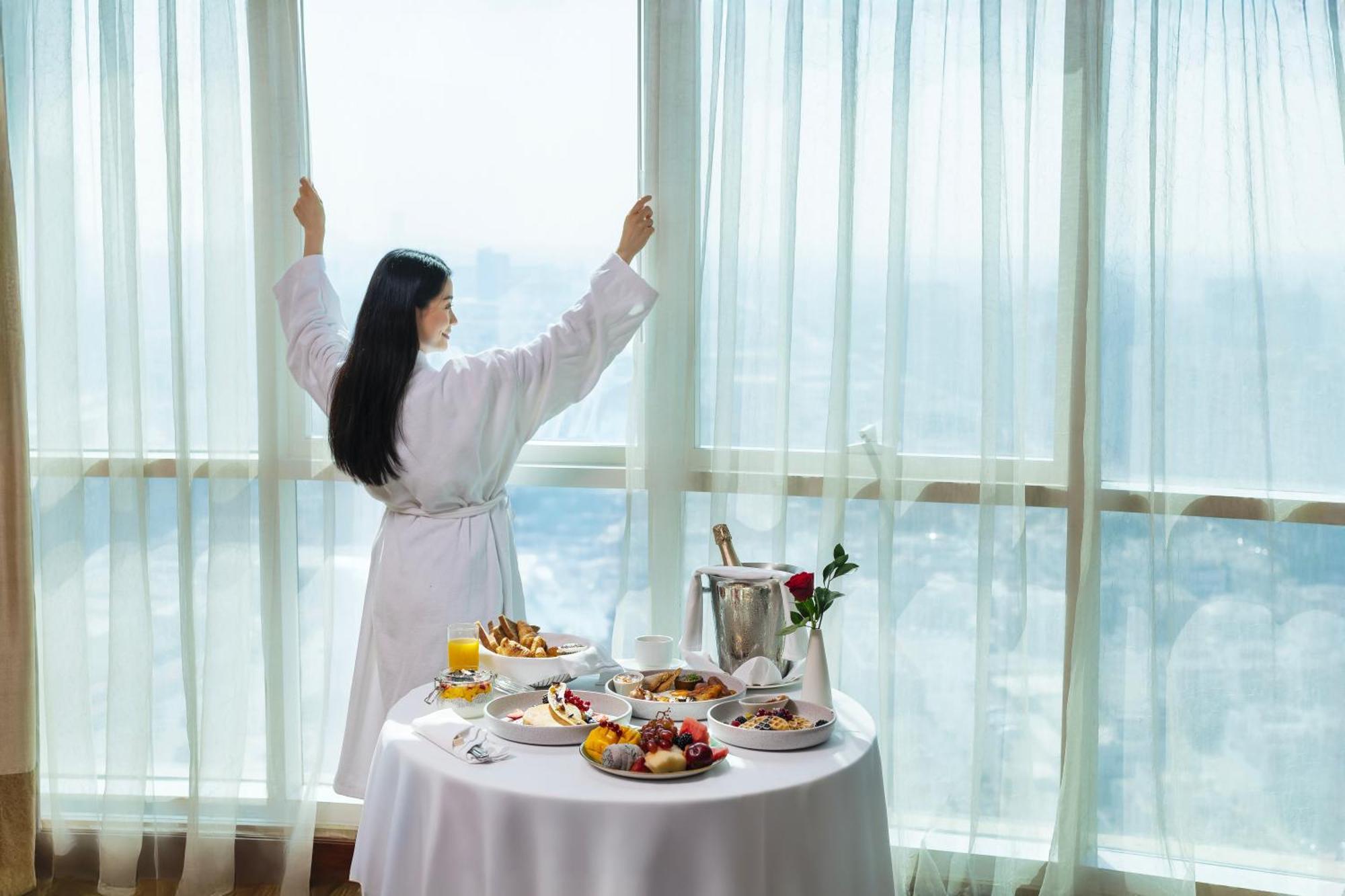 Deluxe Room on F&B Early Check at 1100 AM Late Check-Out at 400 PM Subject To Availability Buy-One--One On SPA Treatments,1616423942:JPEG