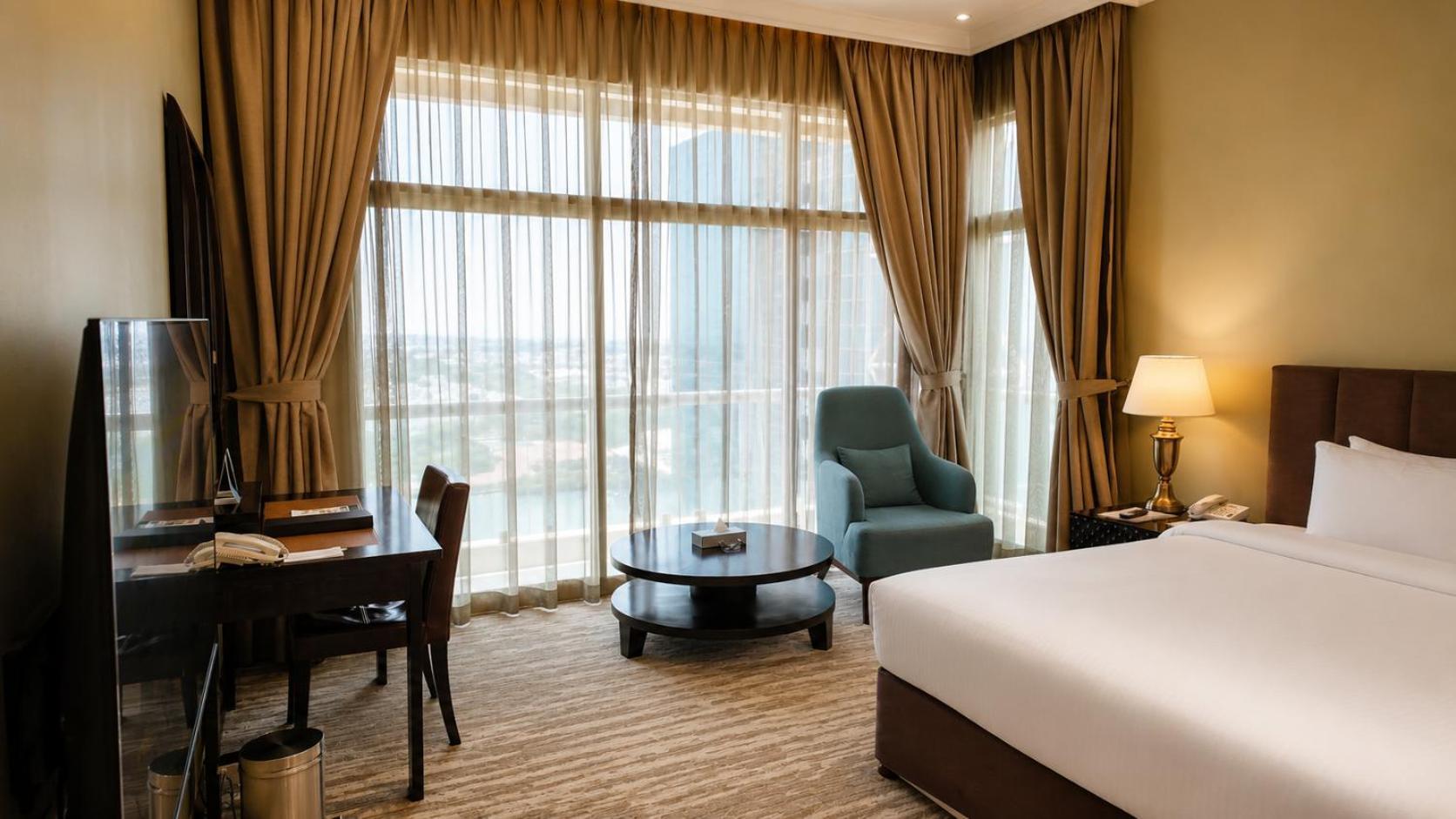 Deluxe King Suite
