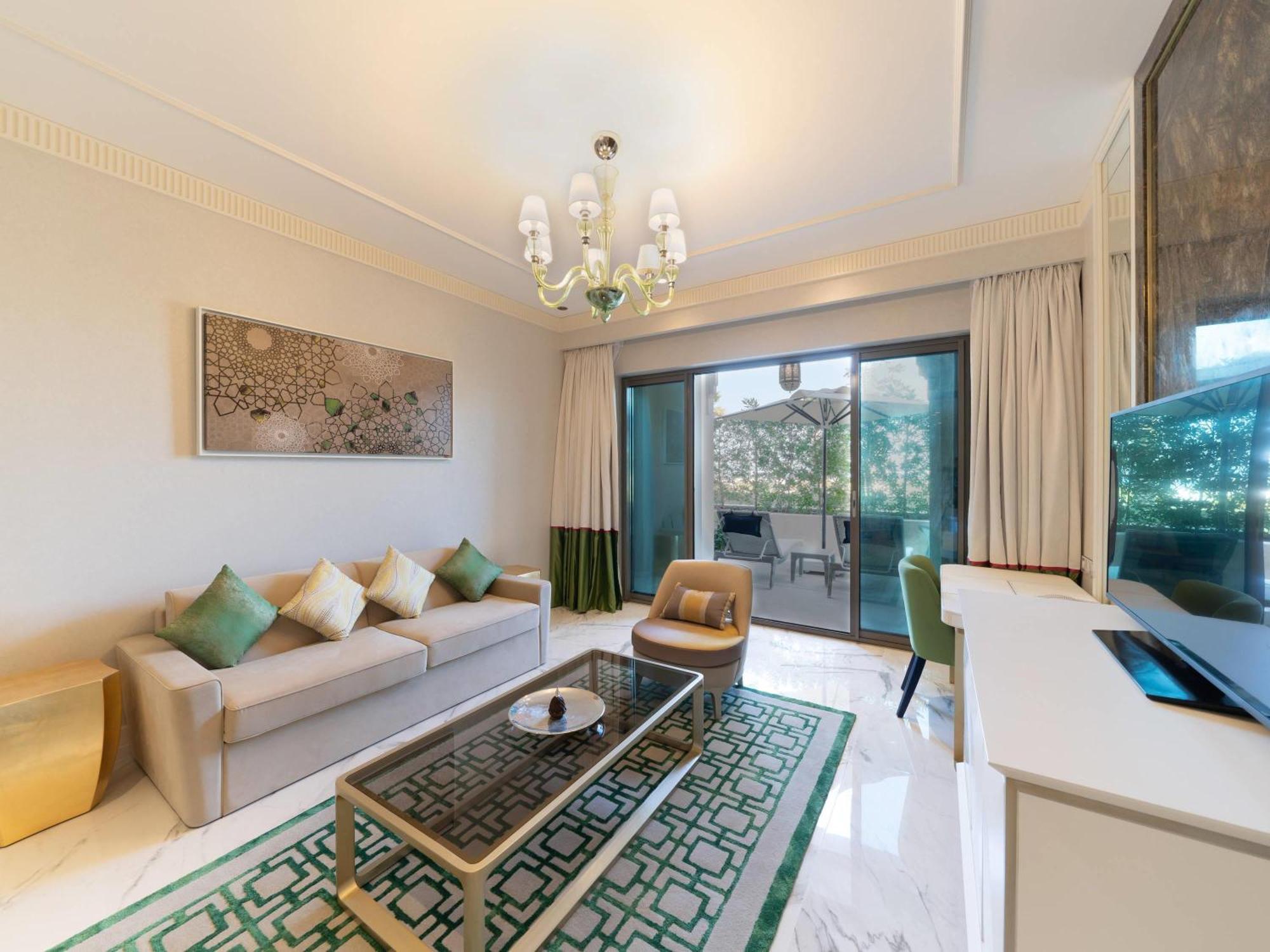 One-Bedroom Family Suite