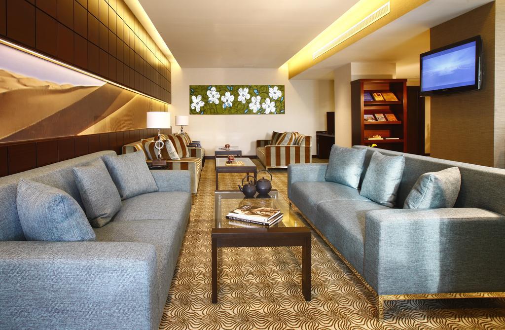 Traders Club Superior Twin Room Lounge Access Including Happy Hours,1278616606:JPEG